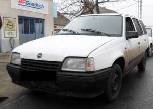 OPEL KADETT E ZÁRCILINDER KOMBI 5.AJTÓ