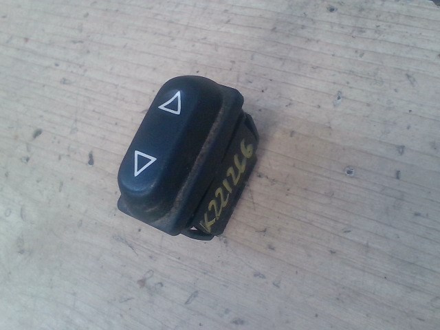 PEUGEOT 306 93-97 Bal első ablakemelő kapcsoló 1. kép