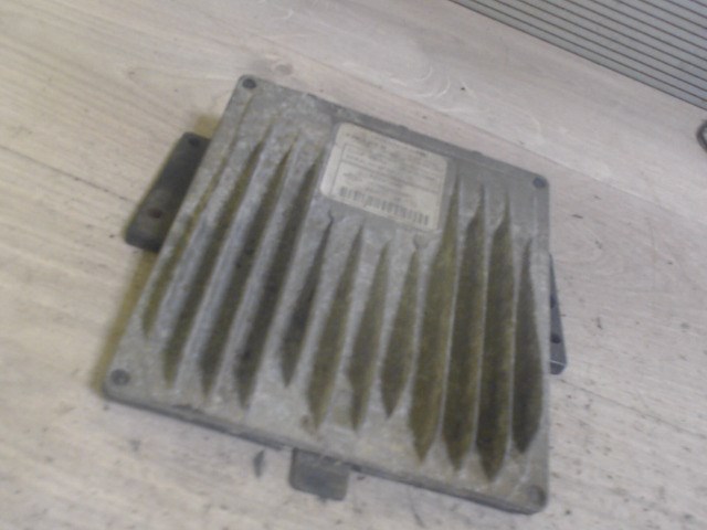 RENAULT CLIO 01-06 Motorvezérlő egység ECU PCM modul 1. kép