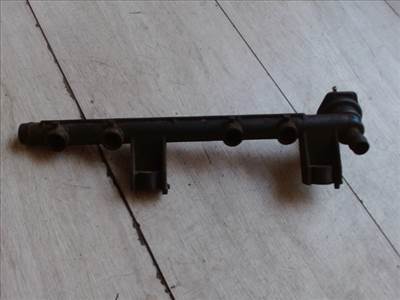 RENAULT CLIO 98-01 Injektor befecskendező híd 