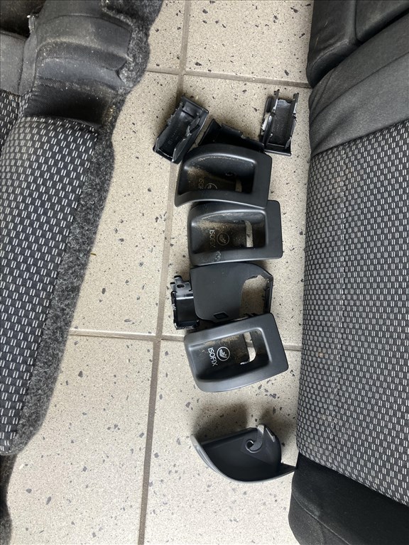 Skoda Octavia III Isofix s hátsó ülés sor  2. kép