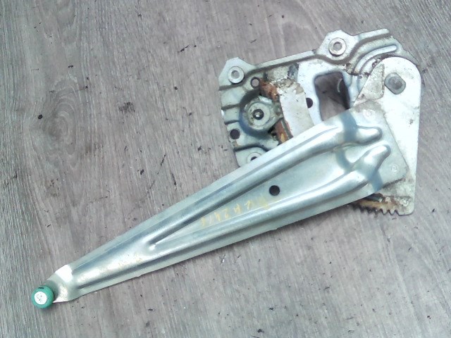 SUZUKI SWIFT 05-10 Jobb hátsó ablakemelő szerkezet mechanikus 1. kép
