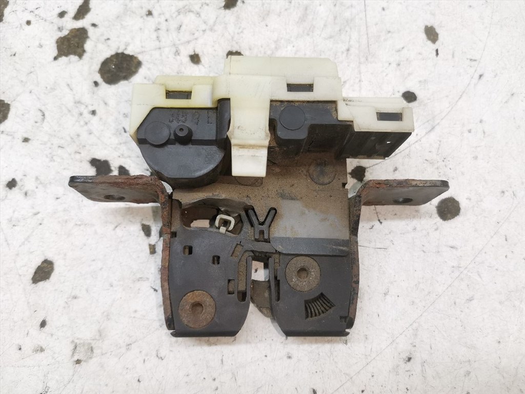 RENAULT MEGANE II (KM0/1_) 1.5 dCi Csomagtérajtó Zárszerkezet #40741# 8200076240E 1. kép