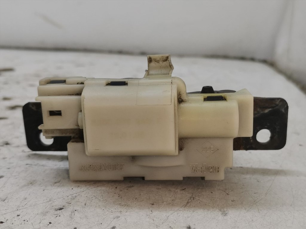 RENAULT MEGANE II (KM0/1_) 1.5 dCi Csomagtérajtó Zárszerkezet #40741# 8200076240E 6. kép