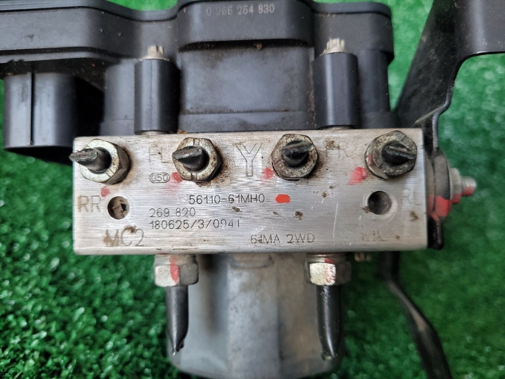 SUZUKI S-CROSS ABS Kocka 5611061MH0 61ma2wd 3. kép