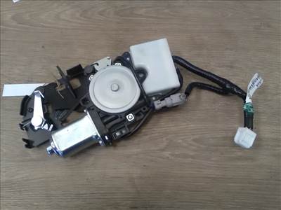 INFINITI G37 Cabrio Csomagtér ajtó zárszerkezet