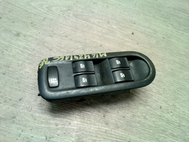 RENAULT SCENIC 03-06 Bal első ablakemelő kapcsoló 1. kép