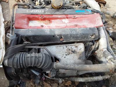 SAAB 9000 Hengerfej. benzines