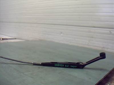 SUZUKI SWIFT 96-05 Ablaktörlő kar bal első