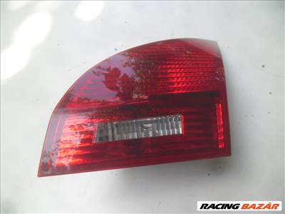 Kia Venga jobb hátsó belső lámpa  924061p000