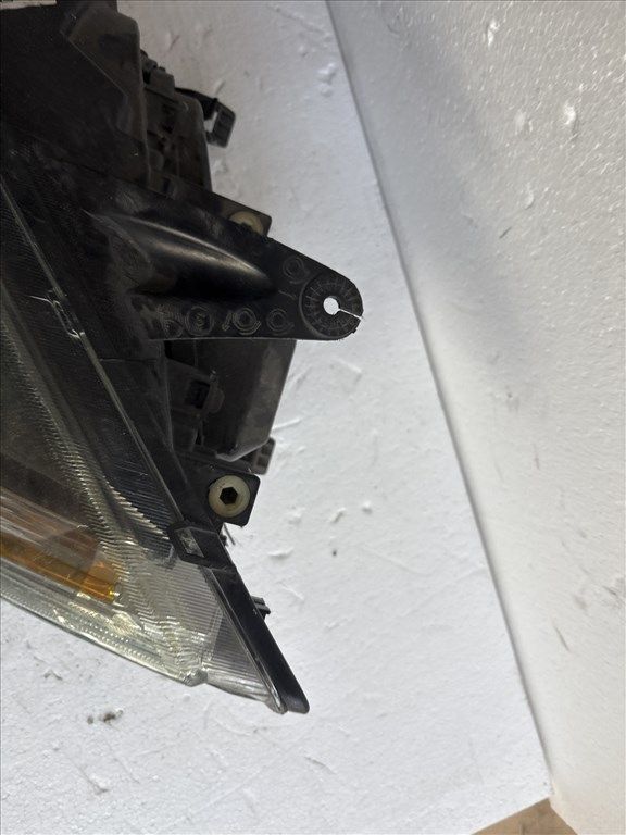 8467 Ford Focus II. 2004-2011 Bal első Lámpa Fényszóró 4M51-13101 3. kép