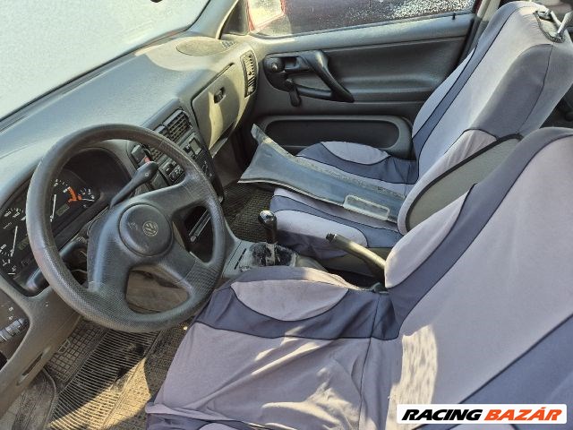 Volkswagen Polo III 1.0 fényszórók  6. kép