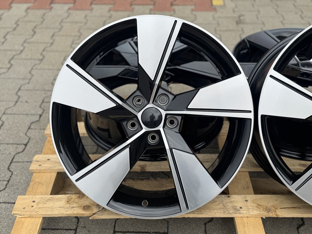 R19 5x112 (57,1) Carbonado Universe BFP 8J ET45  új alufelnik felnik alufelni felni 4. kép