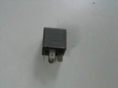 AUDI A8 94.06-02.12 RELÉ