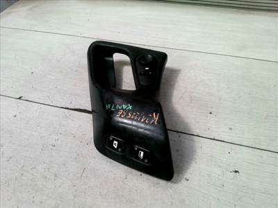 CITROEN XANTIA Bal első ablakemelő kapcsoló