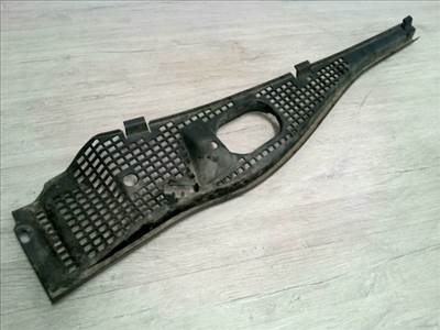 DACIA LOGAN 04.11-08.06 Levélrács