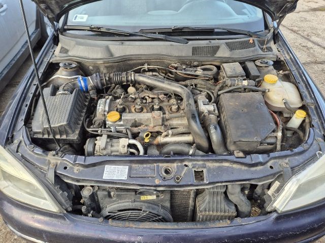 Opel Astra G Caravan 1.7 CDTI 16V első lökhárító komplett  4. kép