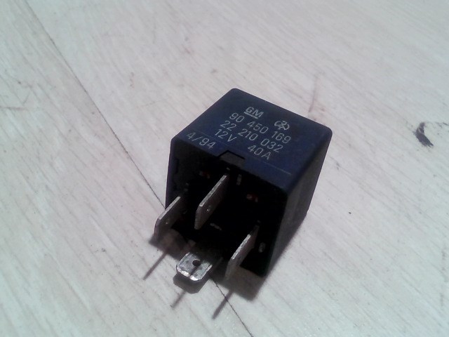 OPEL ASTRA F 94-02 Relé 1. kép