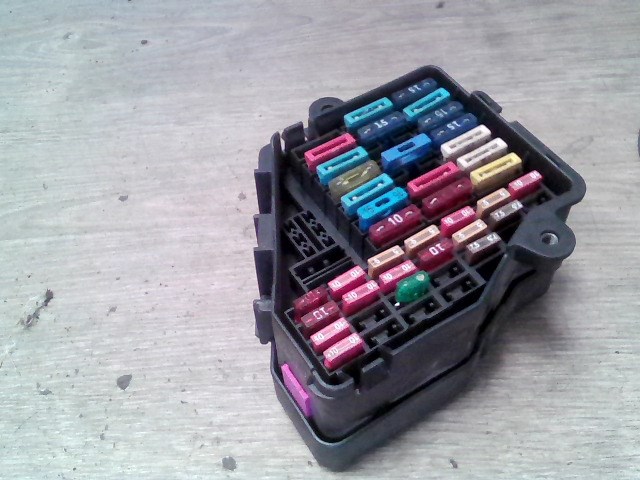 SKODA OCTAVIA 00-04 Biztosítéktábla BCM BSI BSM SAM GEM modul  1. kép