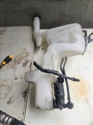 Ford Fiesta Mk6 Ablakmosó tartály és szivattyú 