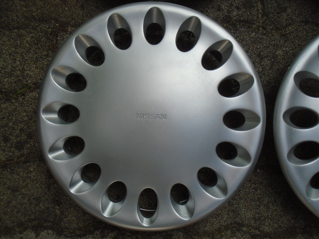 NISSAN 13" régi gyári dísztárcsa garnitúra 3. kép