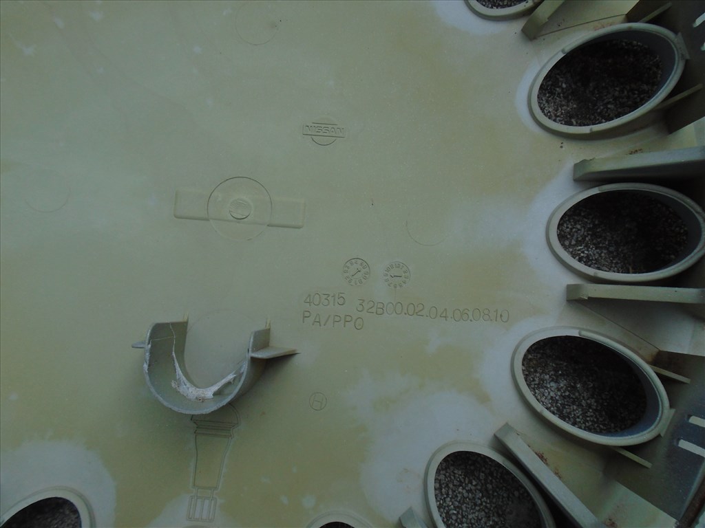 NISSAN 13" régi gyári dísztárcsa garnitúra 10. kép