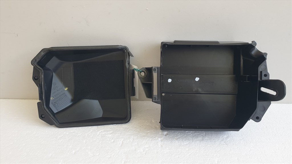 511419 Renault Clio 3, Külső Biztosítéktábla Doboz, 8200587123,  1. kép