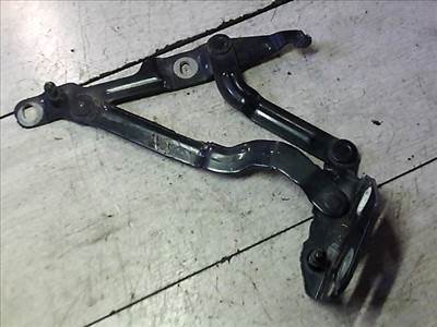 AUDI A4 94-98 Csomagtérajtó jobb ajtózsanér