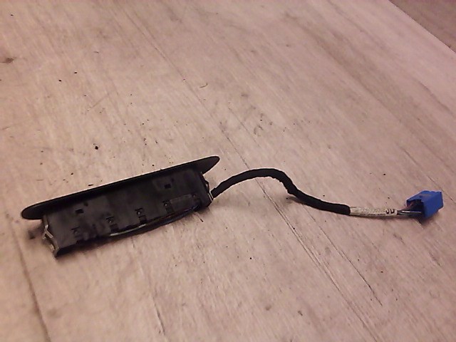 OPEL VECTRA B 96-99 Jobb első ablakemelő kapcsoló 1. kép