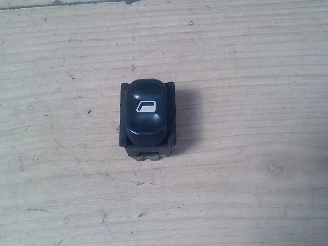 PEUGEOT 406 Jobb hátsó ablakemelő kapcsoló 1. kép