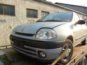 RENAULT CLIO 98-01 Bal hátsó kerékjárati dobbetét 