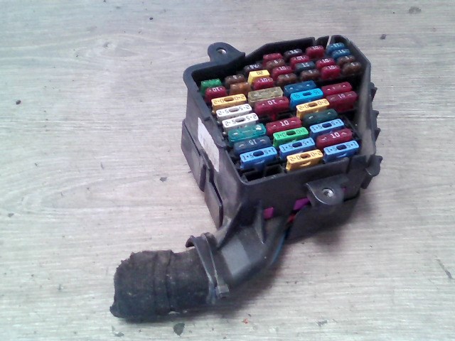 SKODA OCTAVIA 00-04 Biztosítéktábla BCM BSI BSM SAM GEM modul  1. kép