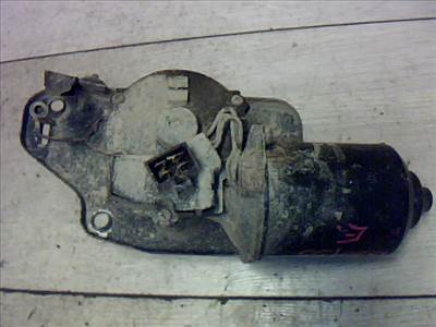SUZUKI SWIFT 89-96 Ablaktörlő motor első