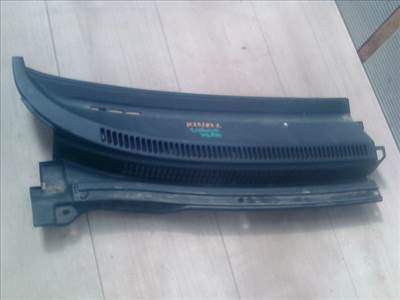 TOYOTA Corolla Verso 02.01.01-04.05.31 Jobb levélrács