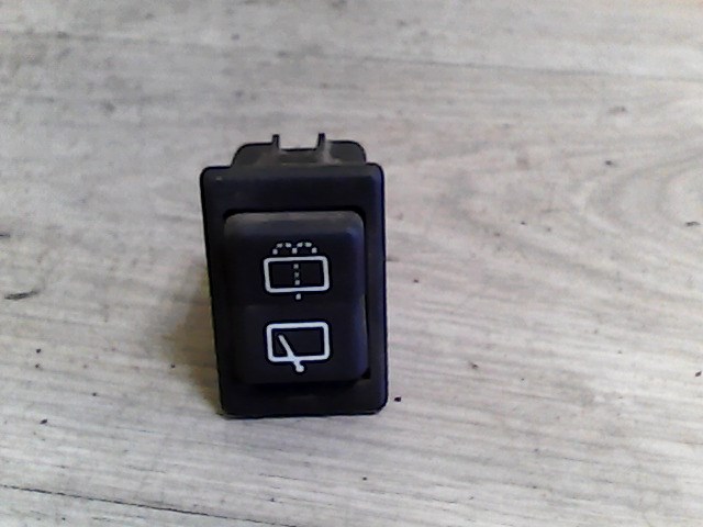 TRABANT 1,1 Hátsó ablaktörlő kapcsoló 1. kép