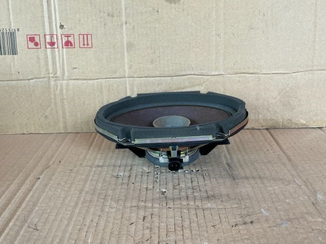 Mazda MPV (LW) MAZDA MPV Jobb első Hangszóró mazda-gj6a66960 1. kép