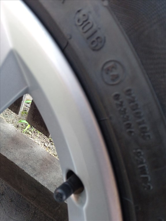 gyári 19 collos AUDI Q7 4M alufelnik téligumikkal 9. kép