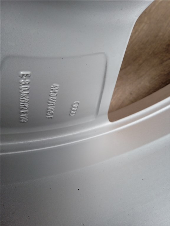 gyári 19 collos AUDI Q7 4M alufelnik téligumikkal 10. kép