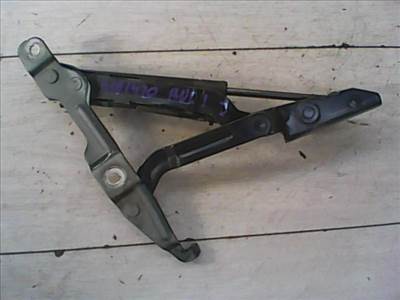AUDI A4 94-98 Csomagtérajtó jobb ajtózsanér