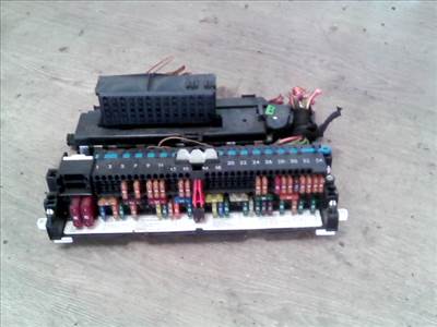 BMW E46 98-05 Biztosítéktábla BCM BSI BSM SAM GEM modul 
