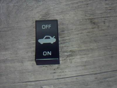 INFINITI G37 Cabrio Csomagtérajtó nyitó kapcsoló