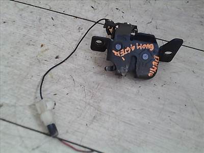 MAZDA DEMIO 98.08-00.05 Csomagtérajtó zárszerkezet