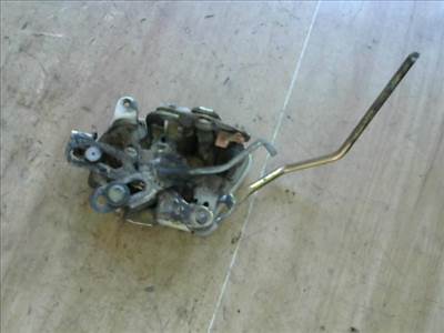 MITSUBISHI PAJERO 97-00 Bal első ajtó zárszerkezet mechanikus