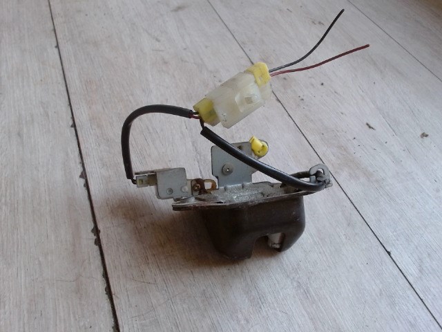 NISSAN Primera  P11 1999.10.01-2002.02.28 Csomagtér ajtó zárszerkezet 1. kép