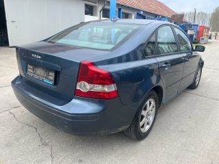 VOLVO S40 II (MS) Tankajtó