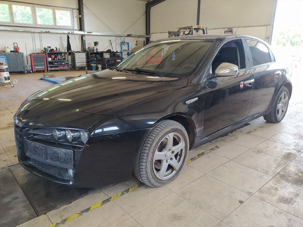 ALFA ROMEO 159 (939) 1.9 JTDM 8V - Bontódik, minden alkatrésze eladó! (939A1000) 2. kép