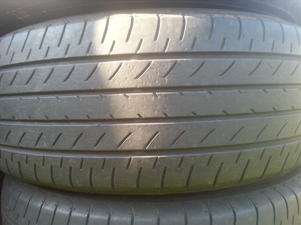  225/60R18 Yokohama nyári gumi garnitúra 1. kép