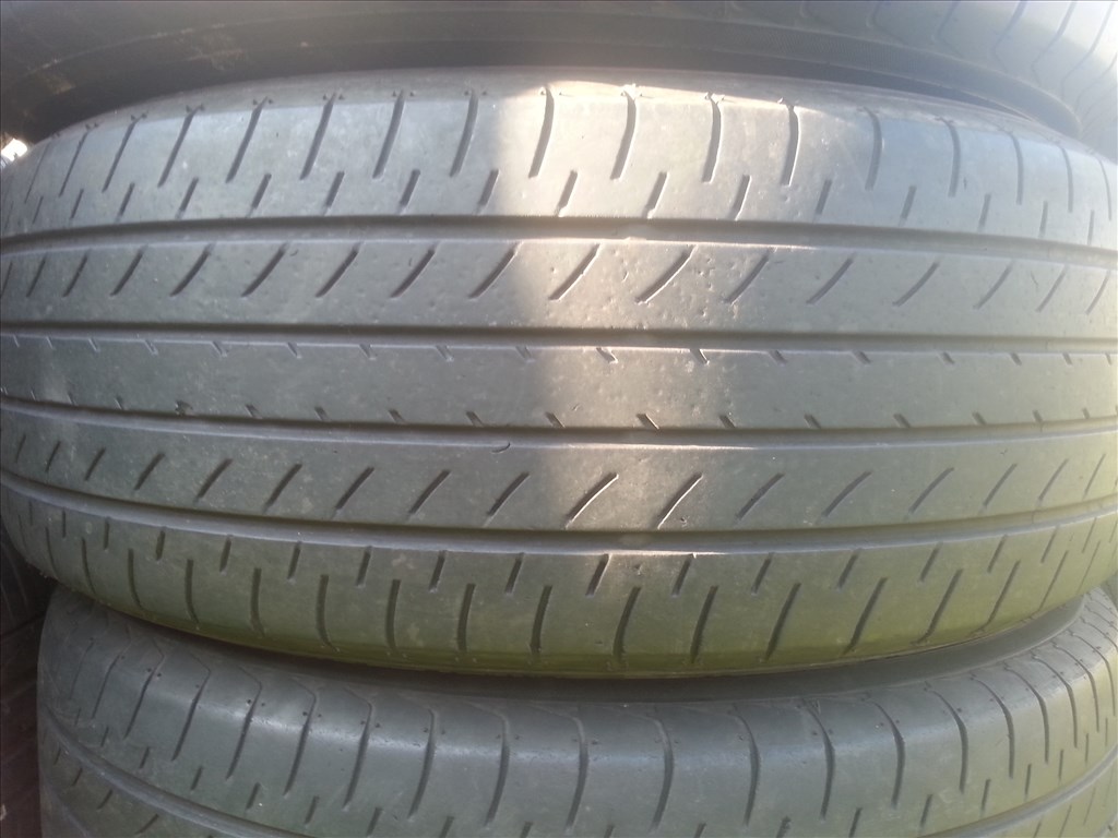  225/60R18 Yokohama nyári gumi garnitúra 2. kép