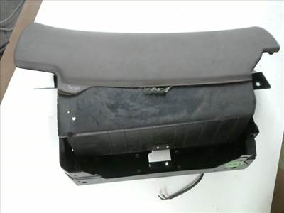 AUDI A8 94.06-02.12 KESZTYŰTARTÓ