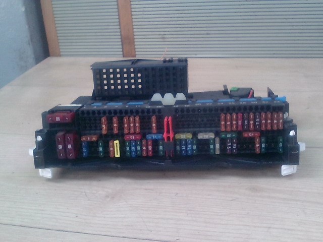 BMW E46 98-05 Biztosítéktábla BCM BSI BSM SAM GEM modul Utastér 1. kép